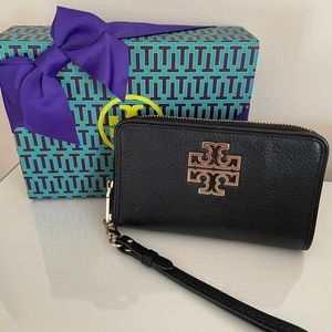 Tory Burch black wristlet wallet